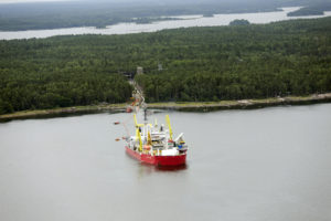 Suomen ja Ruotsin välisen sähkömerikaapelin lasku, kaapelilaiva C/S Nexans Skagerrak